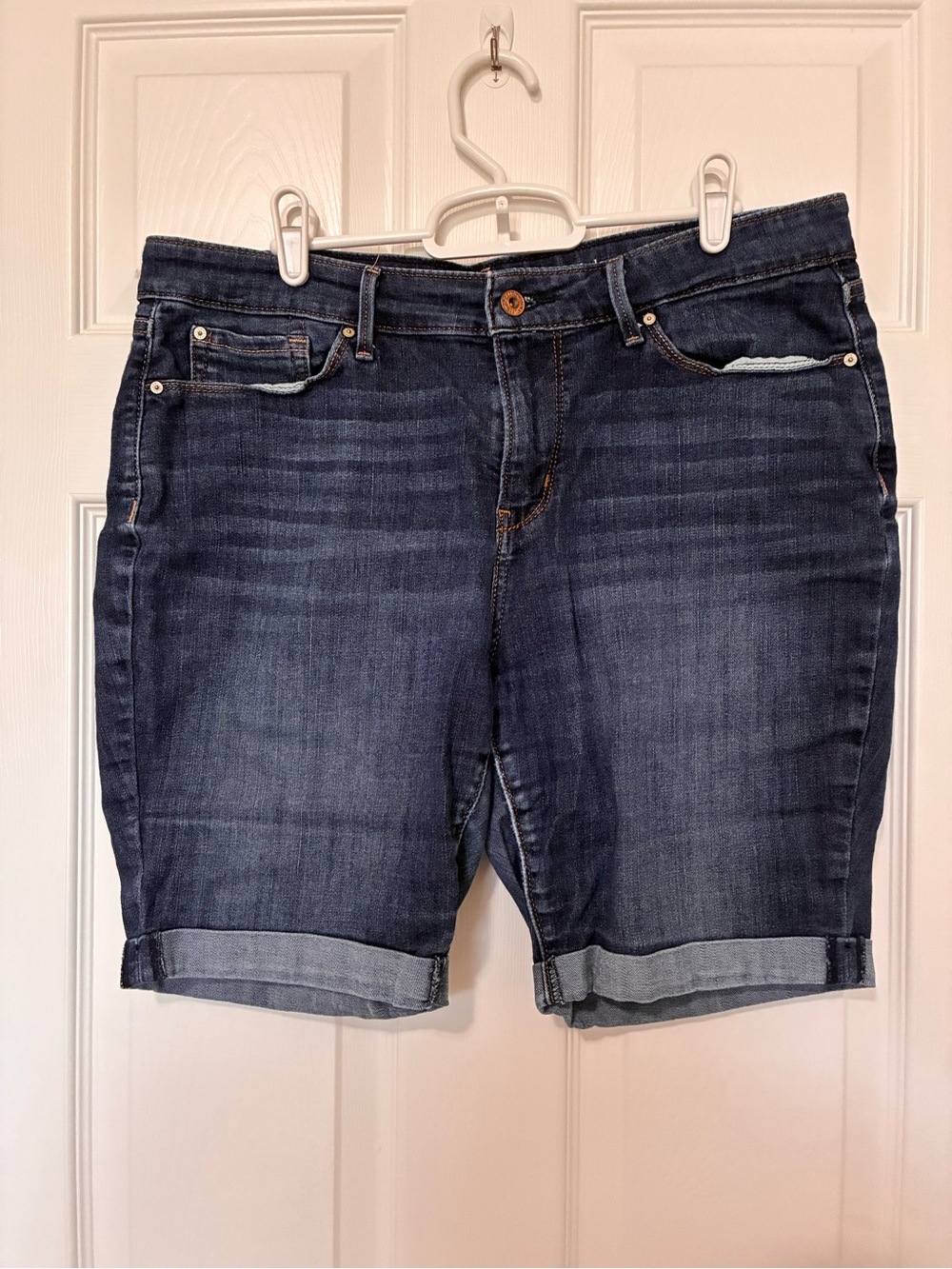 Levi Strauss & Co Signature Modern Bermuda Shorts Cuffed Denim Jeans Women's 14